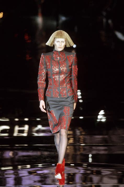 givenchy alexander mcqueen 1999